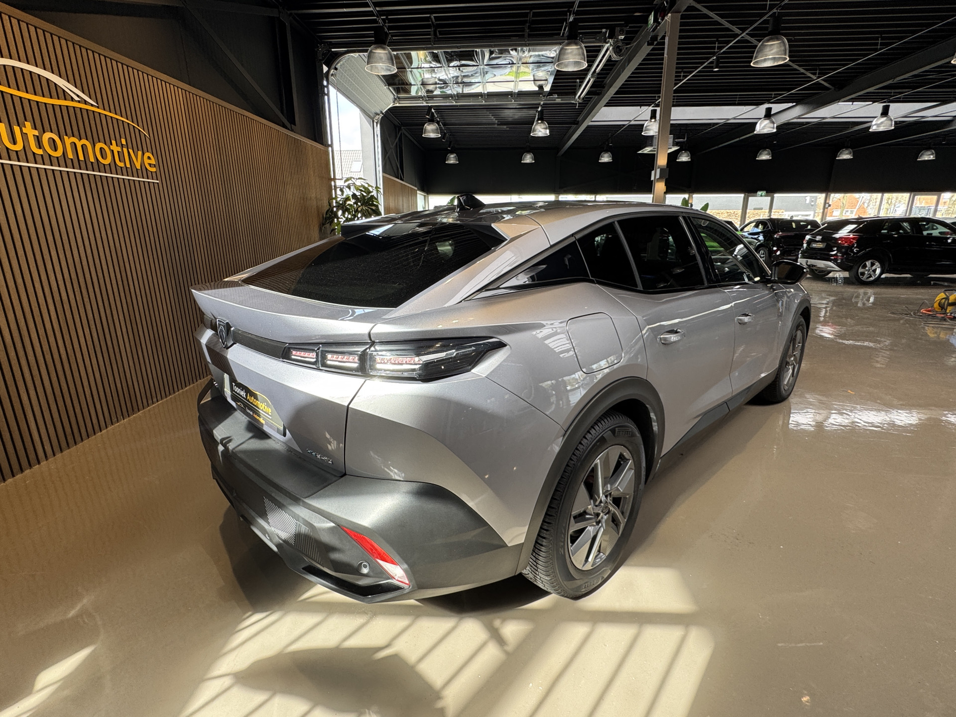 Peugeot 408 1.6 HYbrid Allure 180 EAT8 251pk 52579613-2.jpg | Tooniek Automotive
