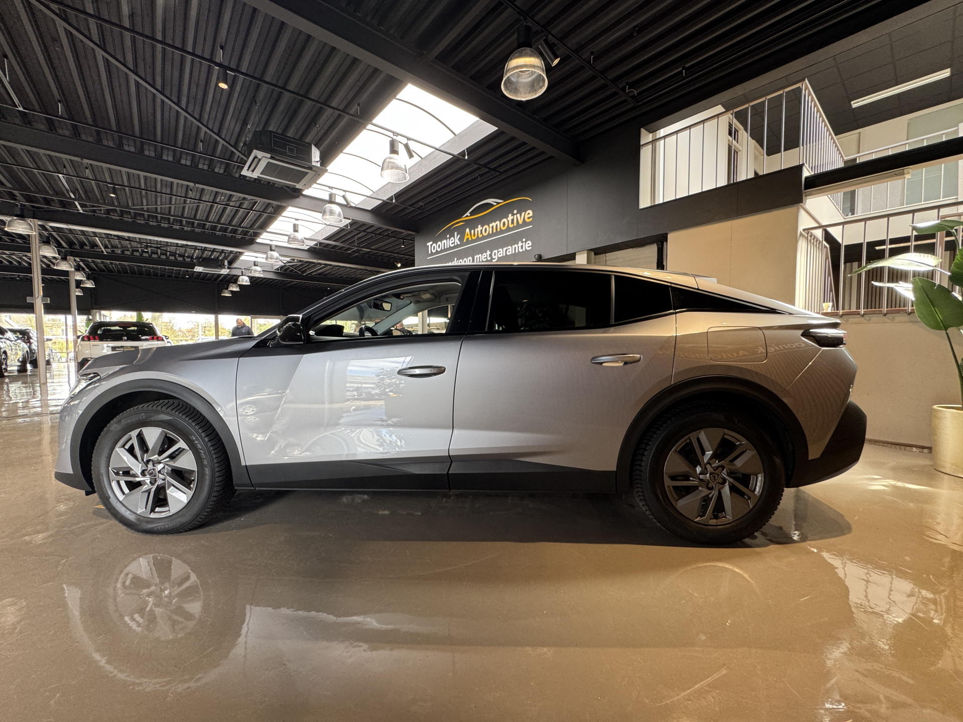 Peugeot 408 1.6 HYbrid Allure 180 EAT8 251pk 52579613-5.jpg | Tooniek Automotive