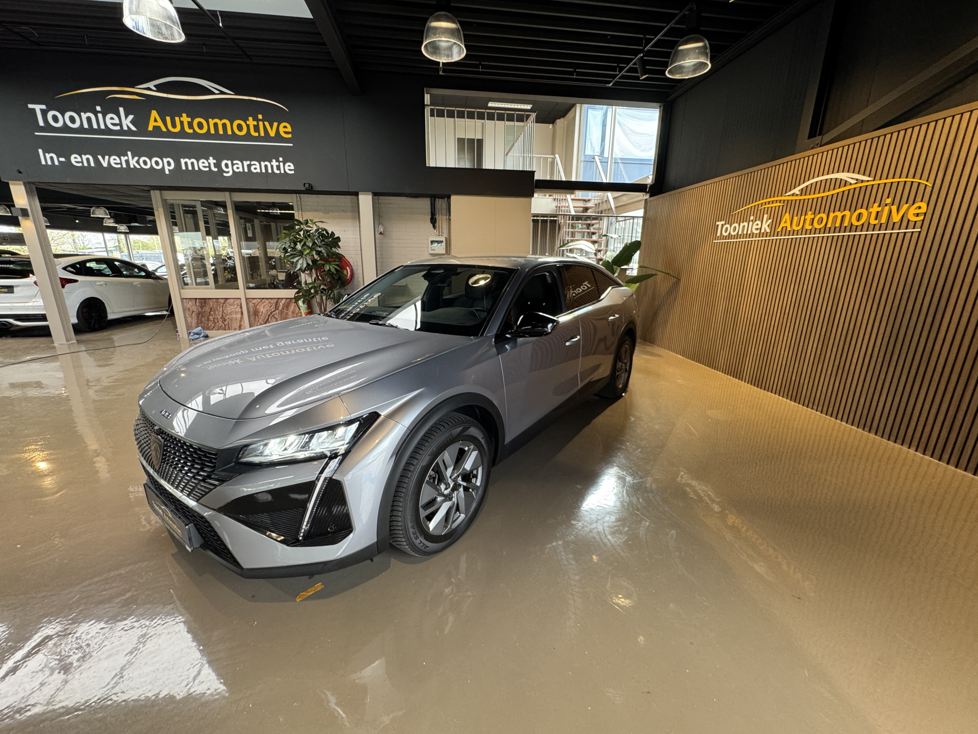 Peugeot 408 1.6 HYbrid Allure 180 EAT8 251pk 52579613-6.jpg | Tooniek Automotive